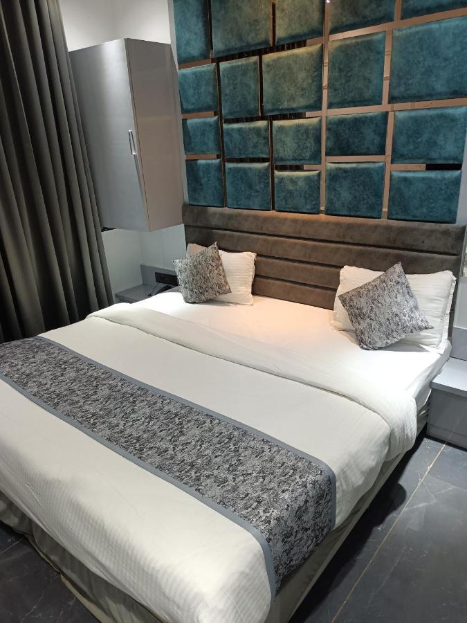 Hotel The Lowell Surat Eksteriør billede